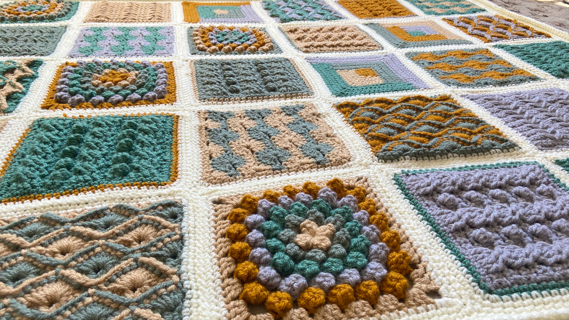 Loops & Threads® Chenille Home™ Grand Granny Square Throw, Projects