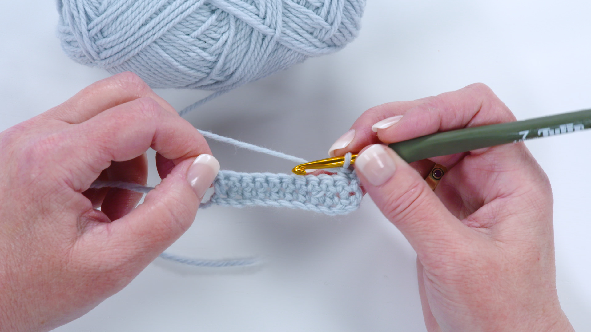 Bottom Loop How To Make A Foundation Chain Basic Crochet Stitches