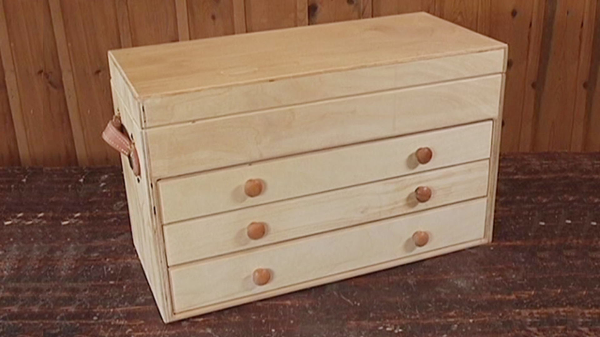 Build a Classic Wooden Tool Chest, Plans & Video