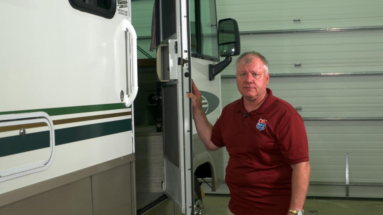 Clearing Out Your RV's Black Water Tank with a Flush Wand