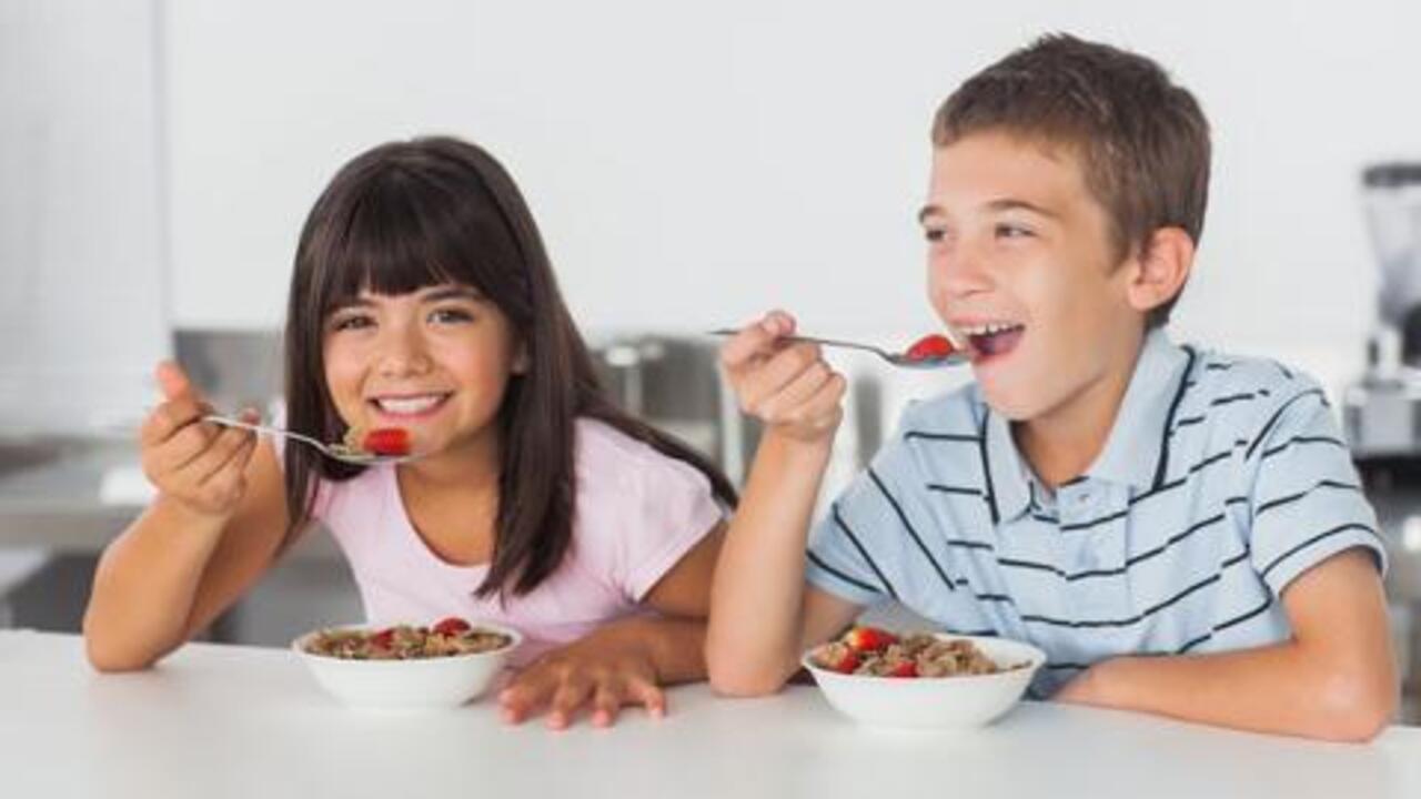 How Can I Get My Child to Eat a Good Breakfast Before School?