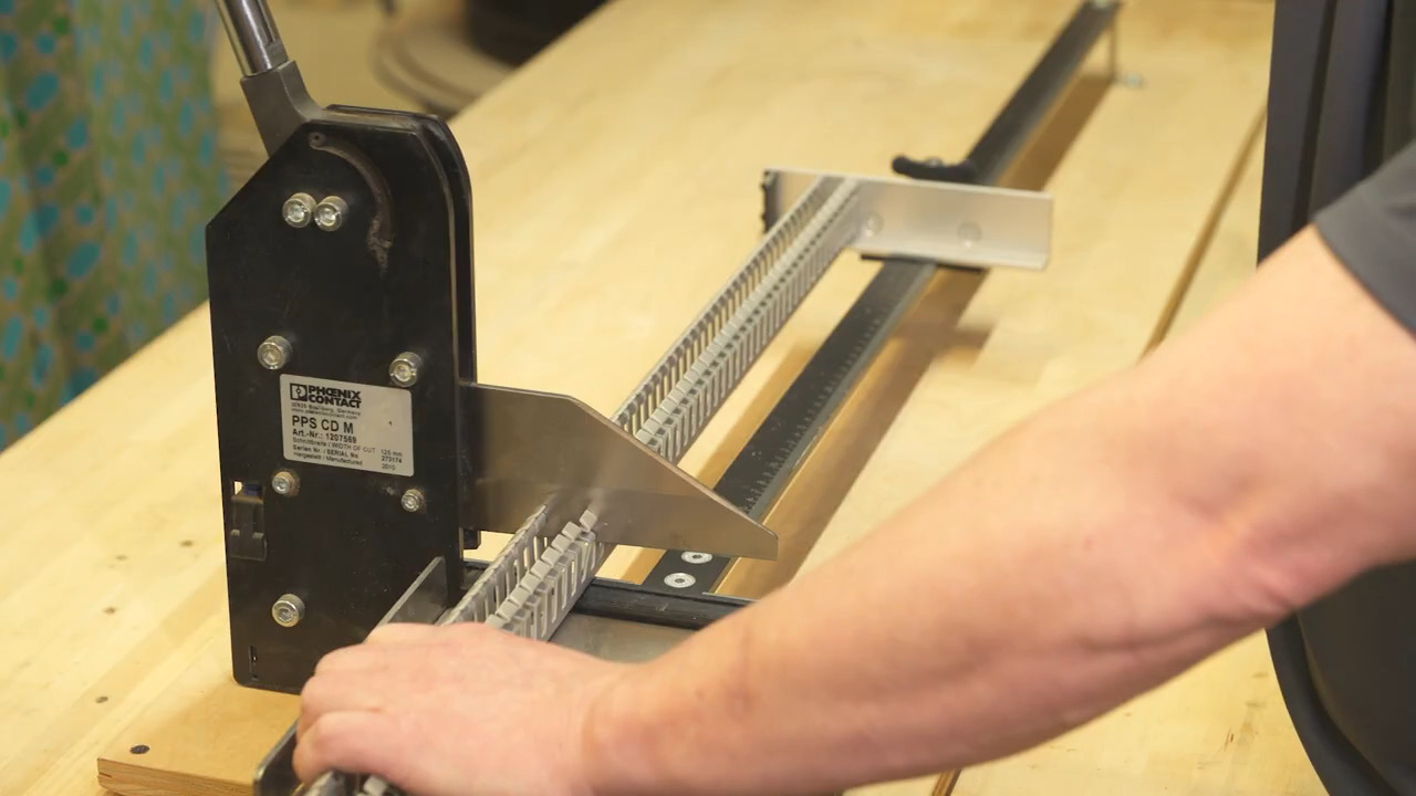 The Phoenix Contact cable duct cutter provides a safe, precise, and efficient way to cut cable ducts and covers with clean, burr-free results.