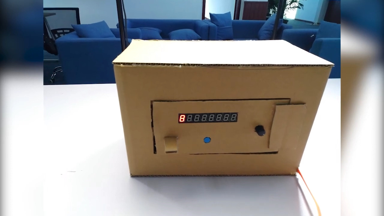 Make A Safe to Keep Your Drinks With FireBeetle ESP32