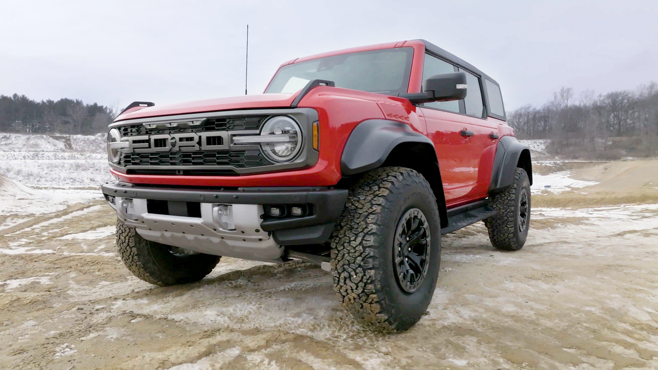 2022 Ford Bronco Raptor, a 400-HP Off-Roader, Never Skips Leg Day