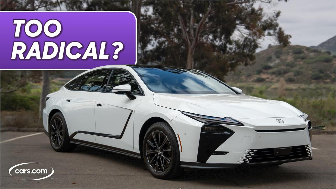 2026 Lexus ES Review: Did Lexus Go Too Far?