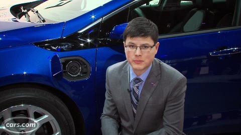 2016 Chevrolet Volt - First Look
