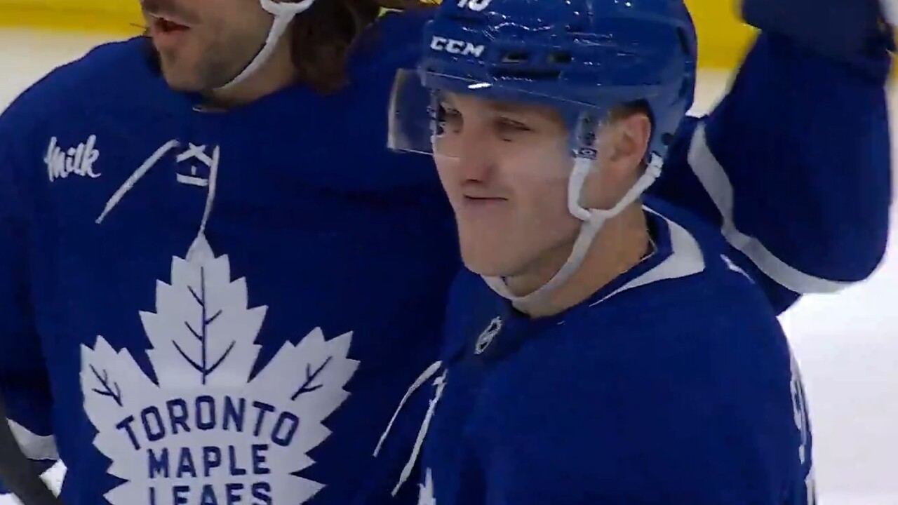 Maple Leafs Dominate Hurricanes with Steeves Leading the Charge