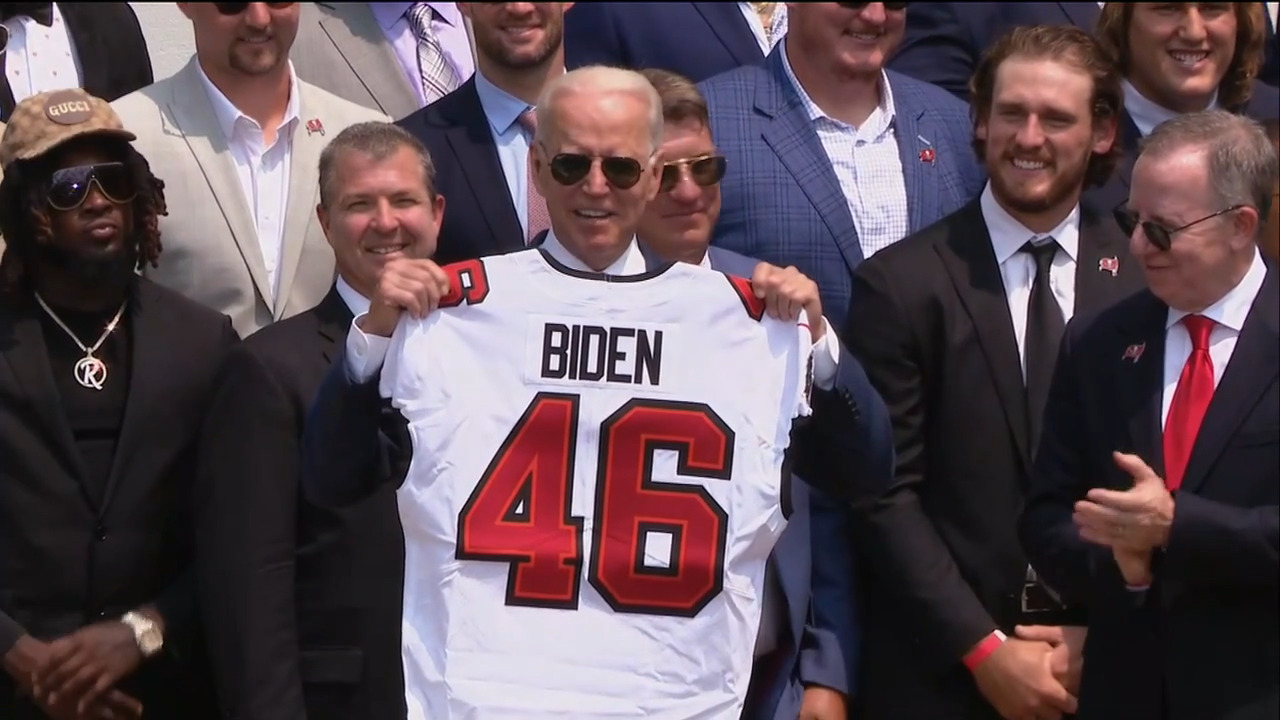 Biden hosts Tom Brady, NFL champion Buccaneers at White House