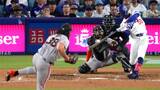 Espinal, Betts go back-to-back as Dodgers strike early vs. Giants