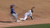White Sox’s Murray throws out lunging Barger with an incredible throw