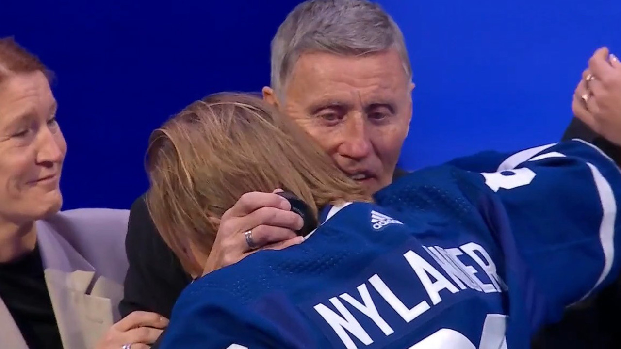 Maple Leafs great Salming dies at 71 after battle with ALS