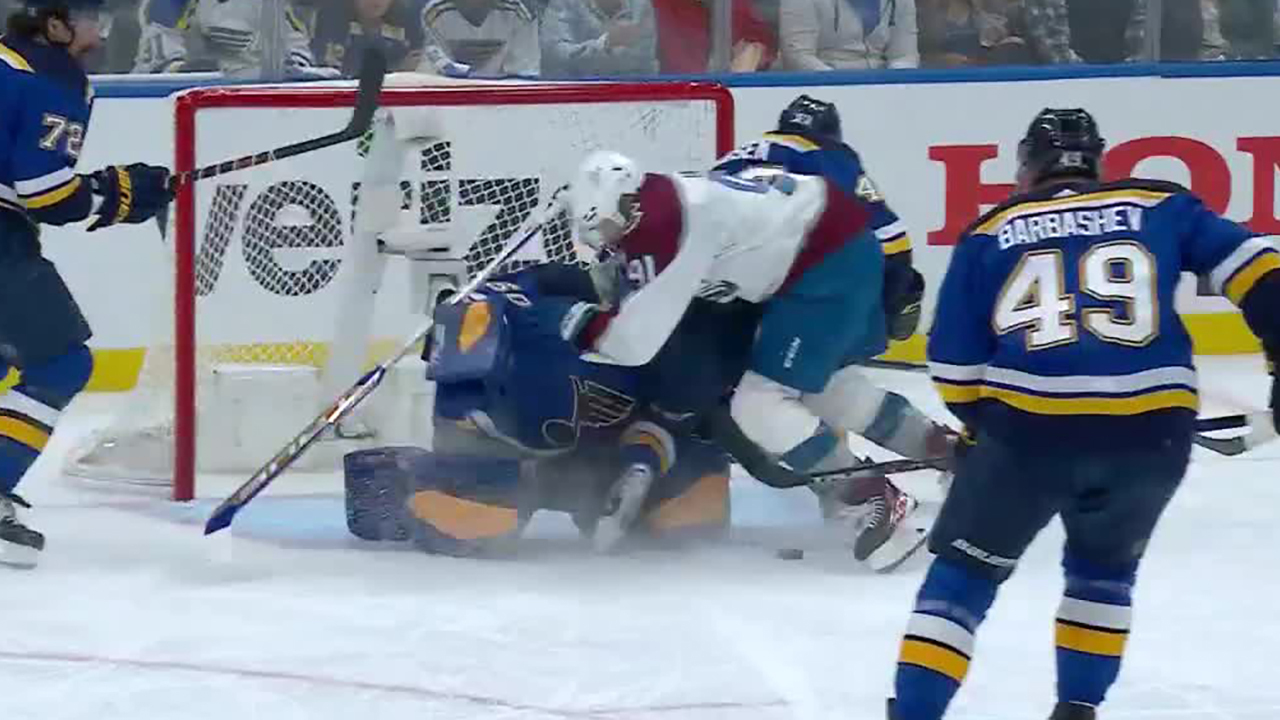 Blues' Jordan Binnington exits Game 3 vs. Avs after violent collision