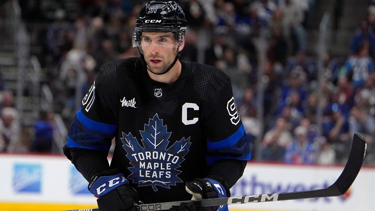 Why Maple Leafs' Keefe feels Tavares can thrive in new line with McCann and  Robertson