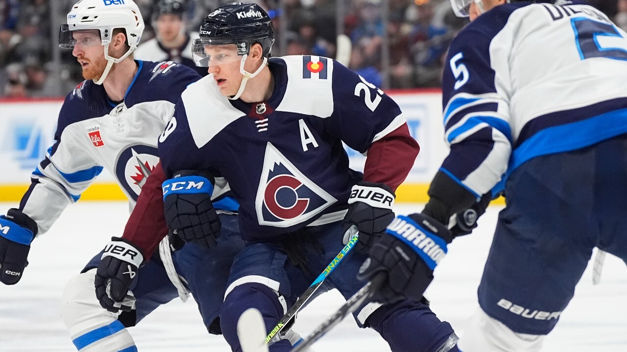 Do Jets have advantage over Avalanche in upcoming series?
