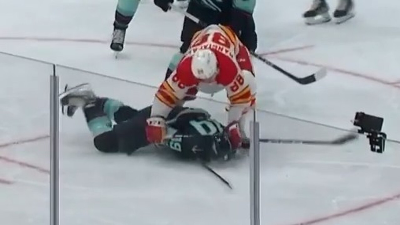 Calgary Flames' Andrew Mangiapane ejected from game for cross-checking -  Daily Faceoff