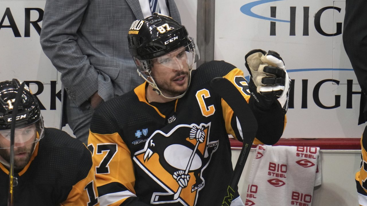 Devils further damage Penguins' playoff hopes in win