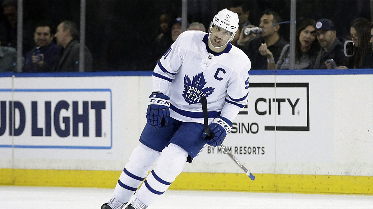 John Tavares' family surprises him with Leafs captaincy news