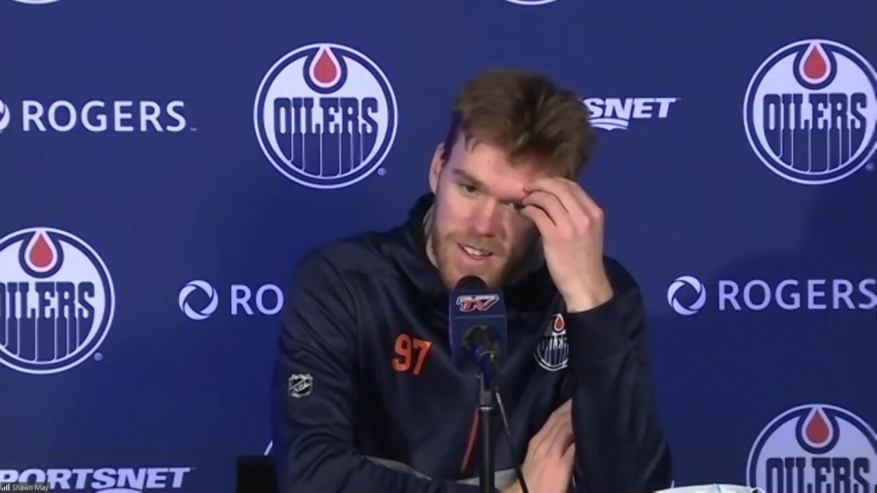 McDavid offers Stützle advice as a rookie in the NHL