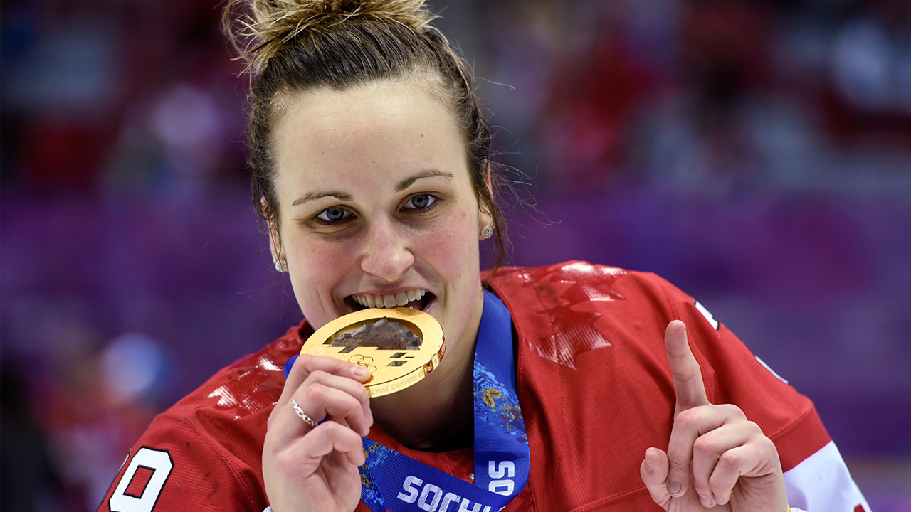 Marie-Philip Poulin announces her engagement to Team Canada teammate