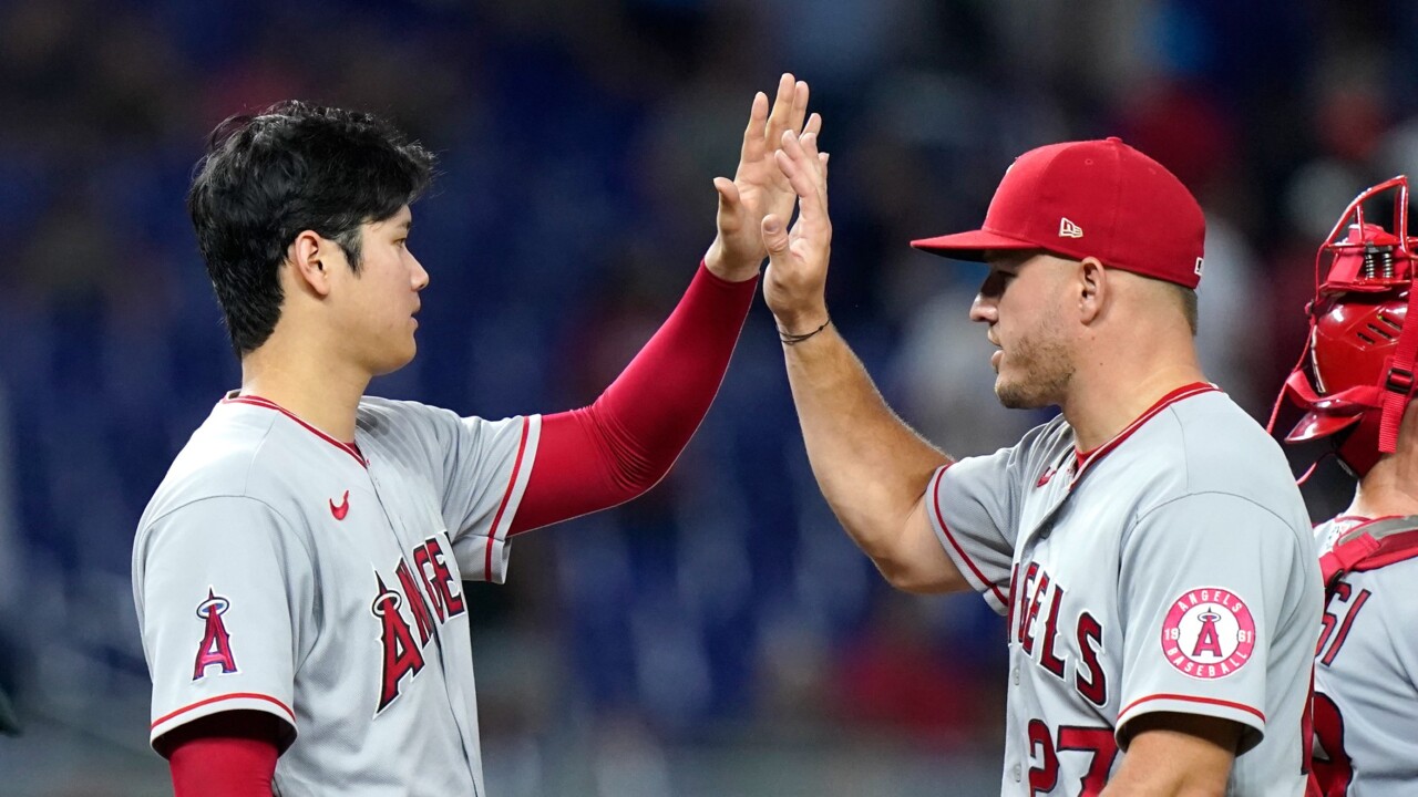 Which teammate would Alek Manoah want in an Ohtani, Trout WBC moment?