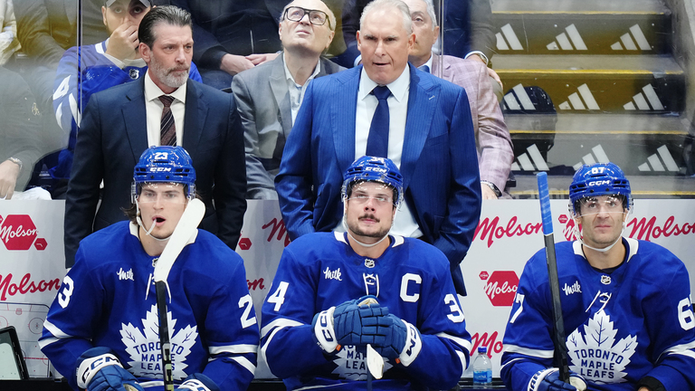 Vivid Maple Leafs Notebook: Berube Meets With Leaders Ahead Of Must-win View Illustration Vivid Maple Leafs Notebook: Berube Meets With Leaders Ahead Of Must-win View Illustration