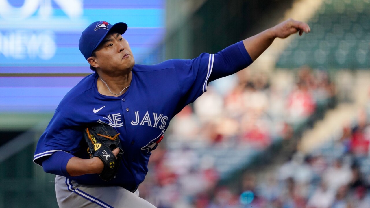 Toronto Blue Jays pitcher Hyun-Jin Ryu has Tommy John surgery