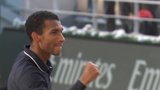 Auger-Aliassime catches baseline, secures Roland Garros quarterfinal