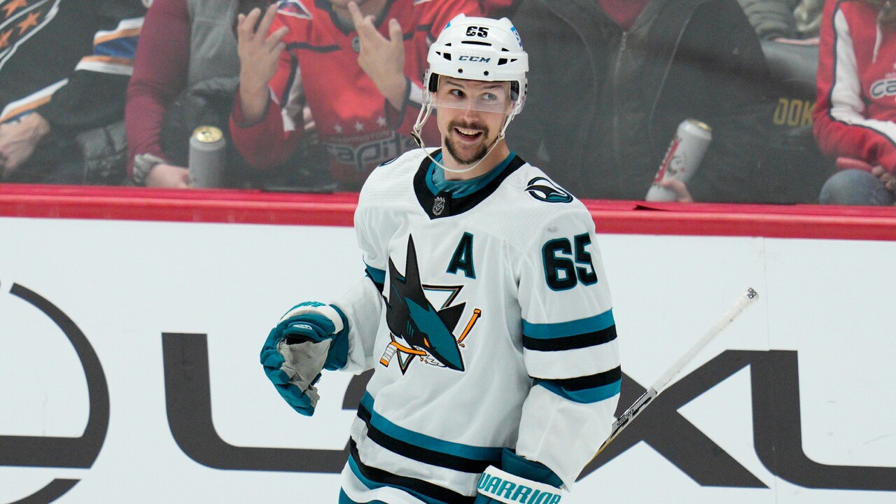 Should San Jose Sharks trade down from No. 4 pick? Analyzing