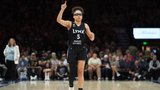 Lynx’s Olivia Miles drains half-court shot at buzzer in first quarter