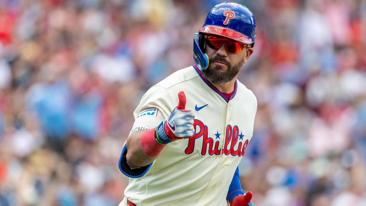 Phillies’ Schwarber goes deep twice, ending 17-game home run drought