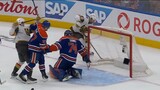 Oilers’ Skinner denies Hertl’s wraparound with incredible diving stop