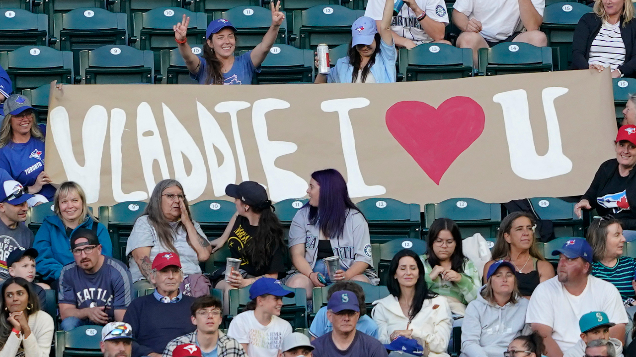 Blue Jays fans thankful for Tulowitzki after Game 3 heroics