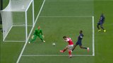 Arsenal’s Havertz gets a breakaway and finds the corner for quick lead
