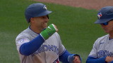 Blue Jays score in 10th after close play at first base