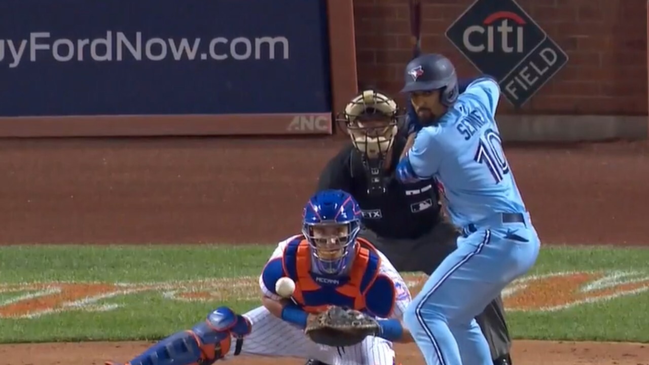 Semien crushes a three-run homer against the Mets