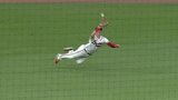Braves’ Yastrzemski makes incredible diving catch to rob Tucker