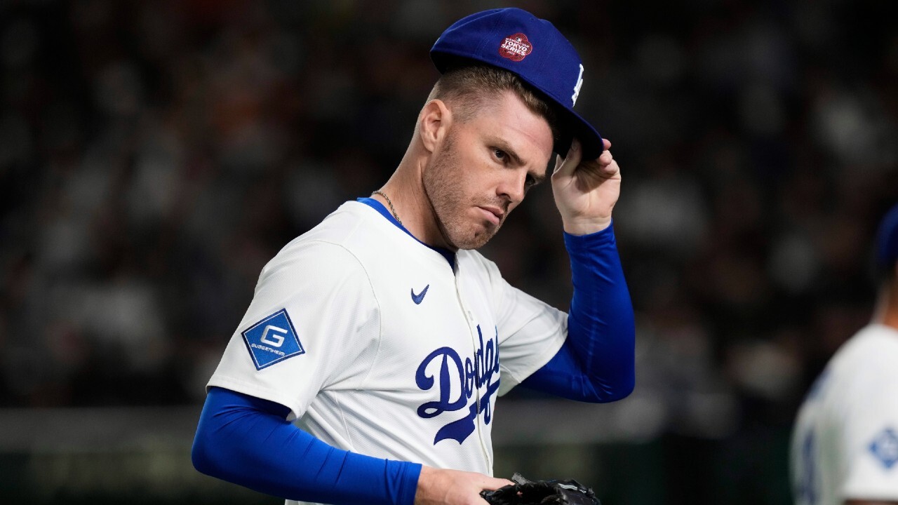 Dodgers' Freddie Freeman exits game vs. Brewers after being hit by pitch -  Sportsnet.ca