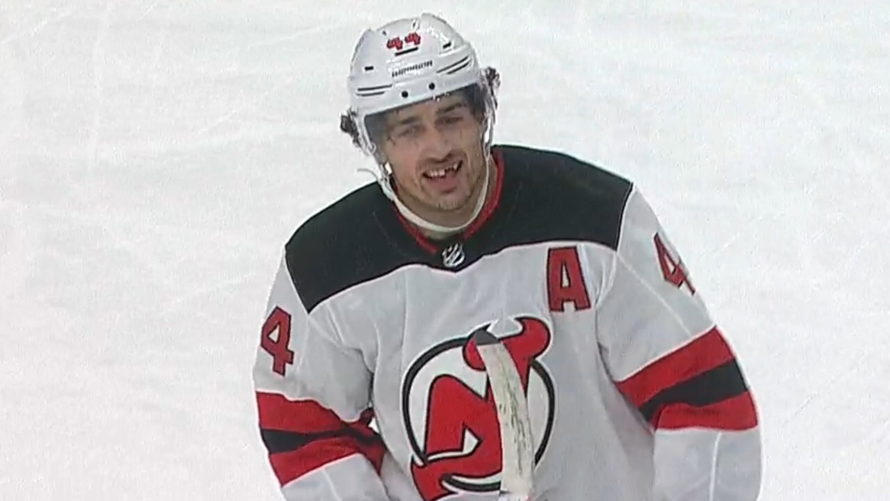 Devils’ Wood scores buzzer beater with 0.6 seconds left