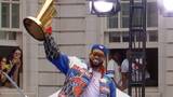 Knicks introduced by ESPN’s Breen at rousing championship parade