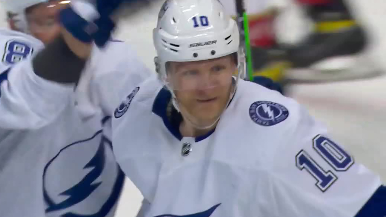 Lightning: Corey Perry Makes History In Third Straight Stanley Cup