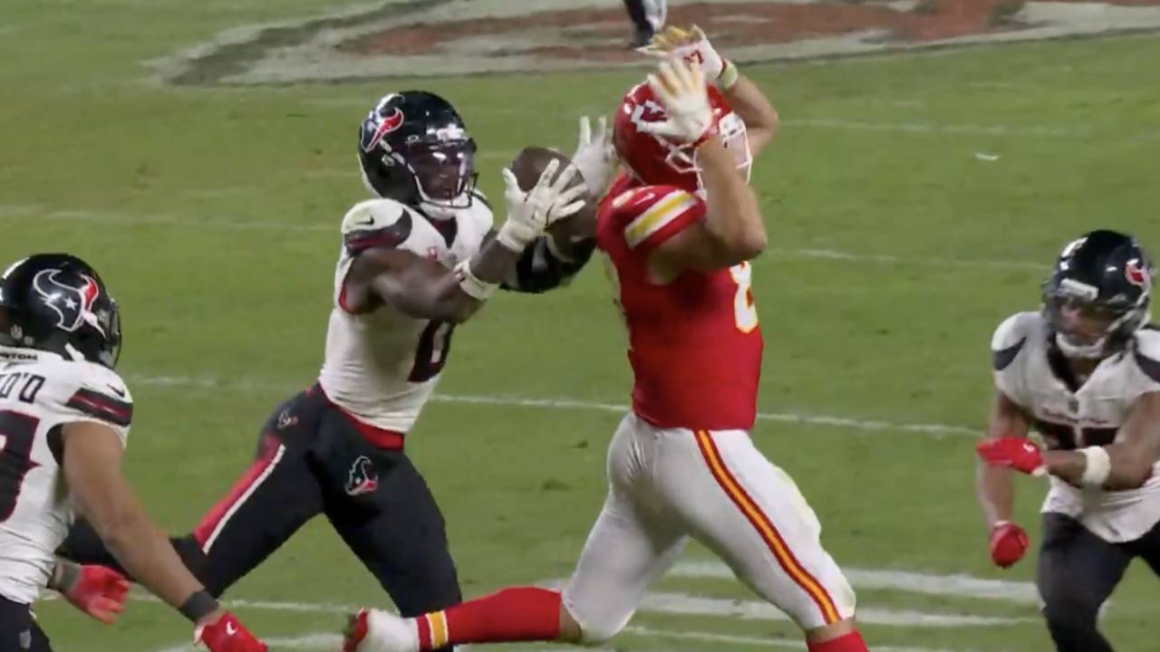 Texans stifle Mahomes and Chiefs in victory to keep pace in AFC