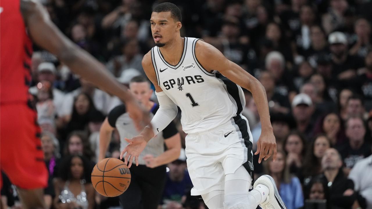 Spurs’ Wembanyama spins and drills tough and-one