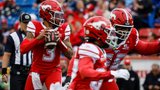 Stampeders QB Adams Jr. makes sweet throw, finishes TD drive with rush