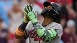 Braves’ Acuna Jr. hits first-pitch bomb to extend home run streak