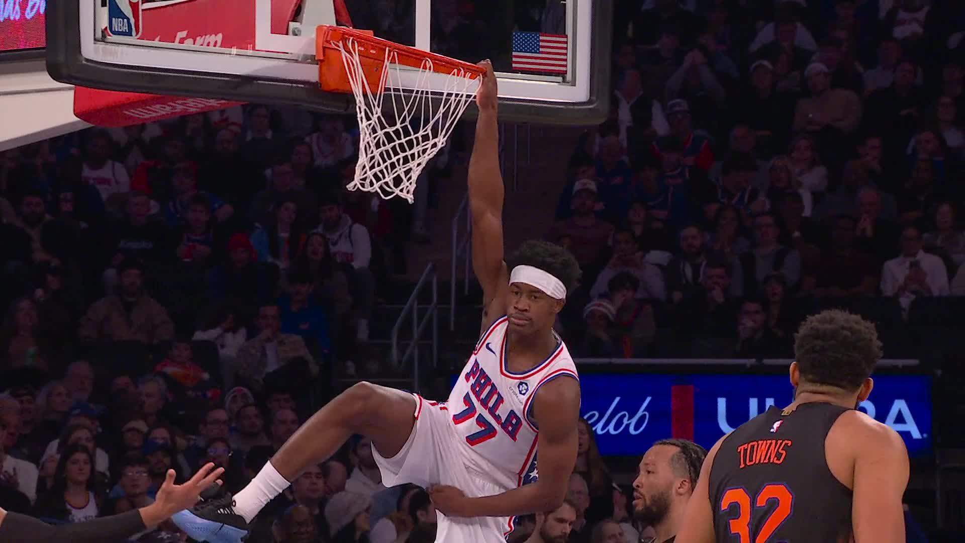 Sixers’ Edgecombe elevates for monster two-handed putback slam