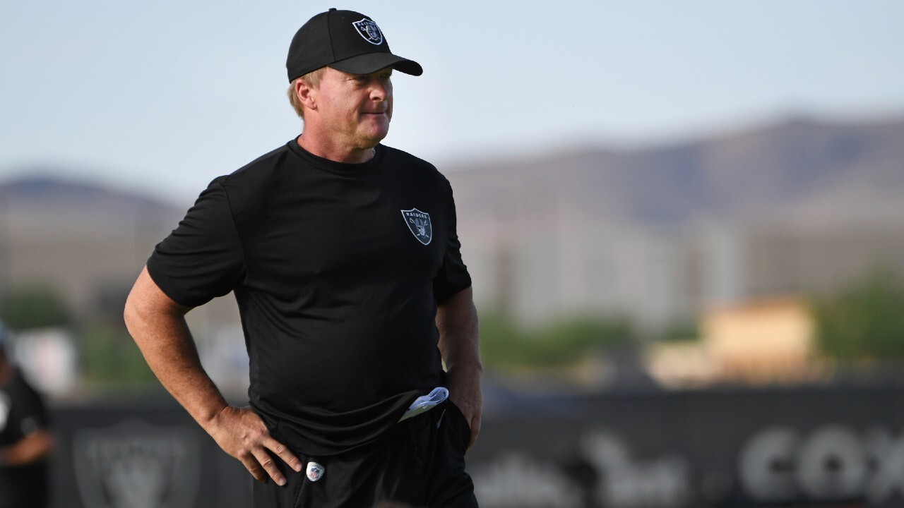 Raiders head coach Jon Gruden steps down after offensive emails surface 