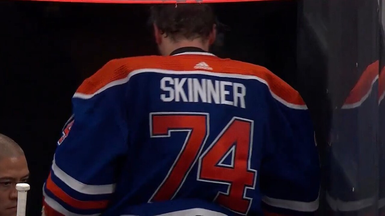 Oilers' Skinner accidentally had to wear the same suit for a week