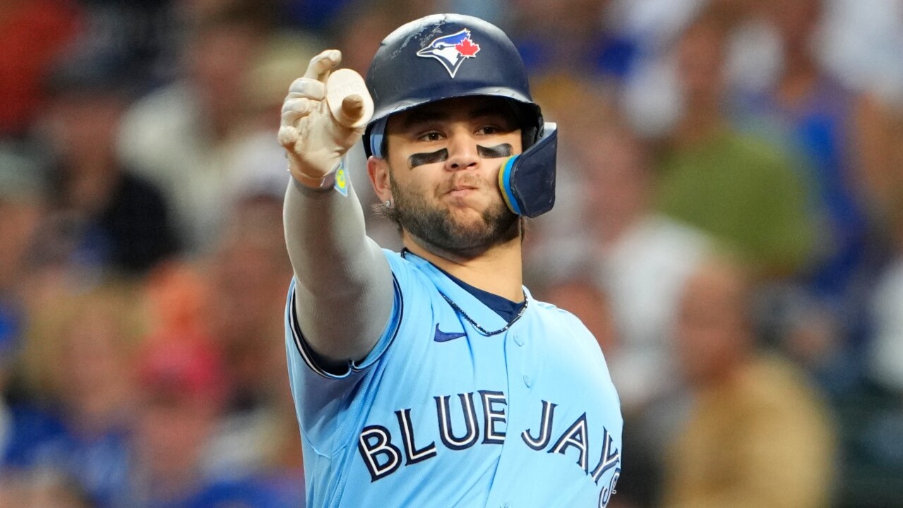 Why the Blue Jays need to be cautious with Bichette's patellar