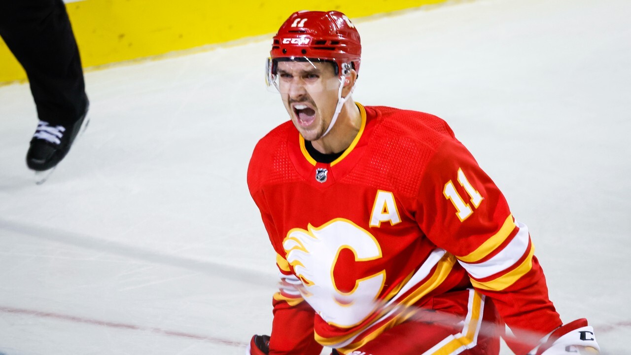 Calgary Flames sign centre Mikael Backlund to 6-year contract extension -  Calgary