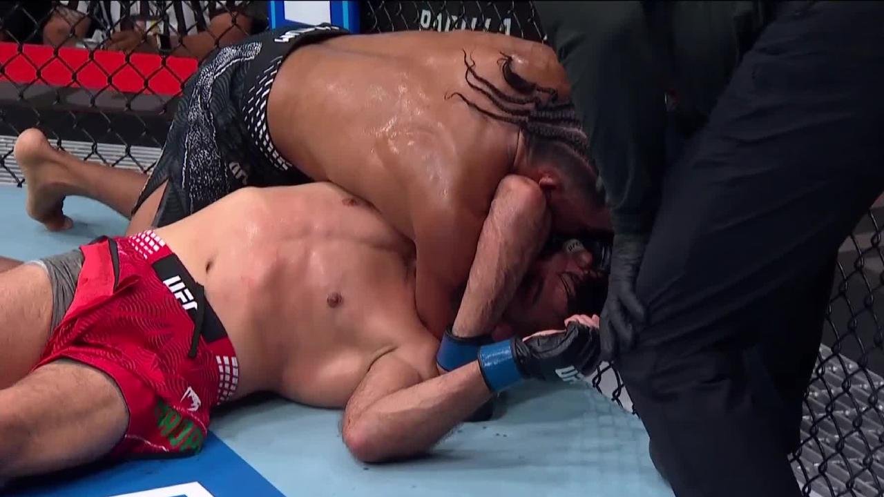 Padilla submits Haqparast in dying seconds